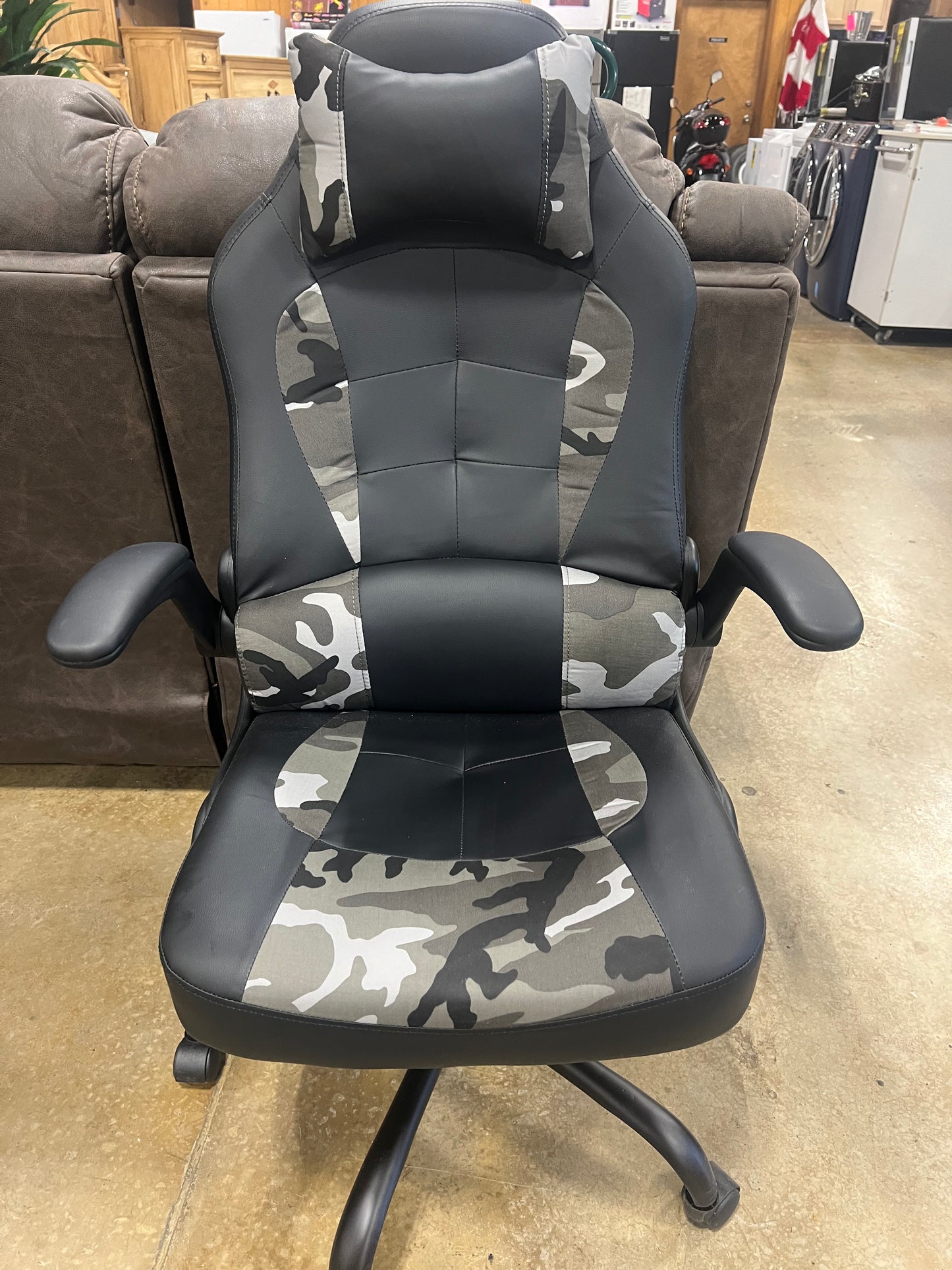 Office/gaming chairs