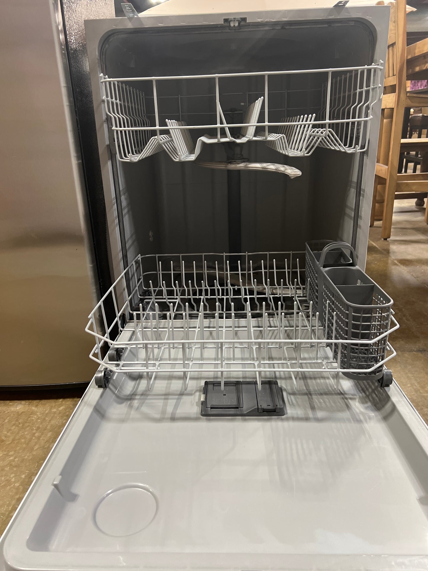 GE Dishwasher (2 level)